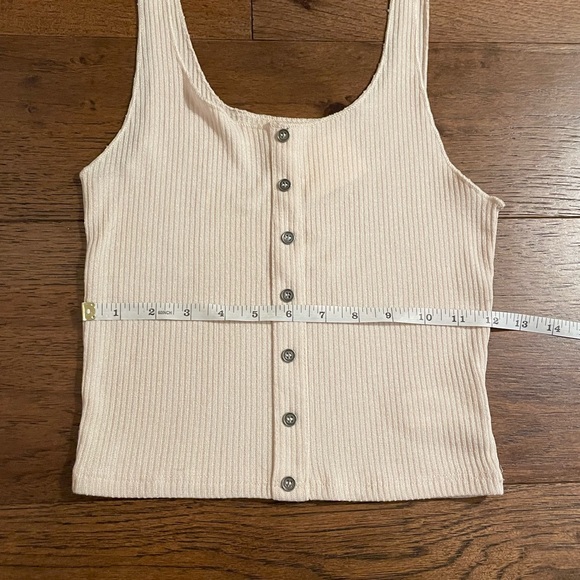 UO Ribbed Tank - Picture 4 of 8